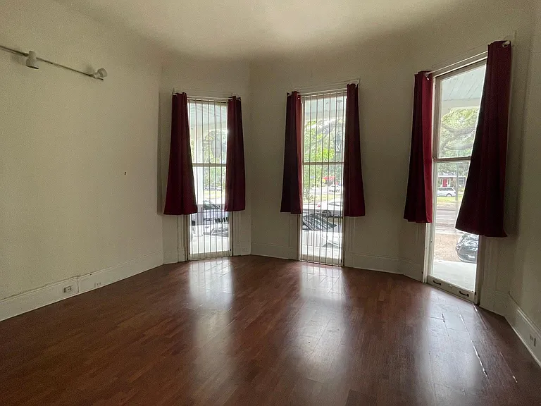 1034 S Carrollton Ave #A — Photo 2