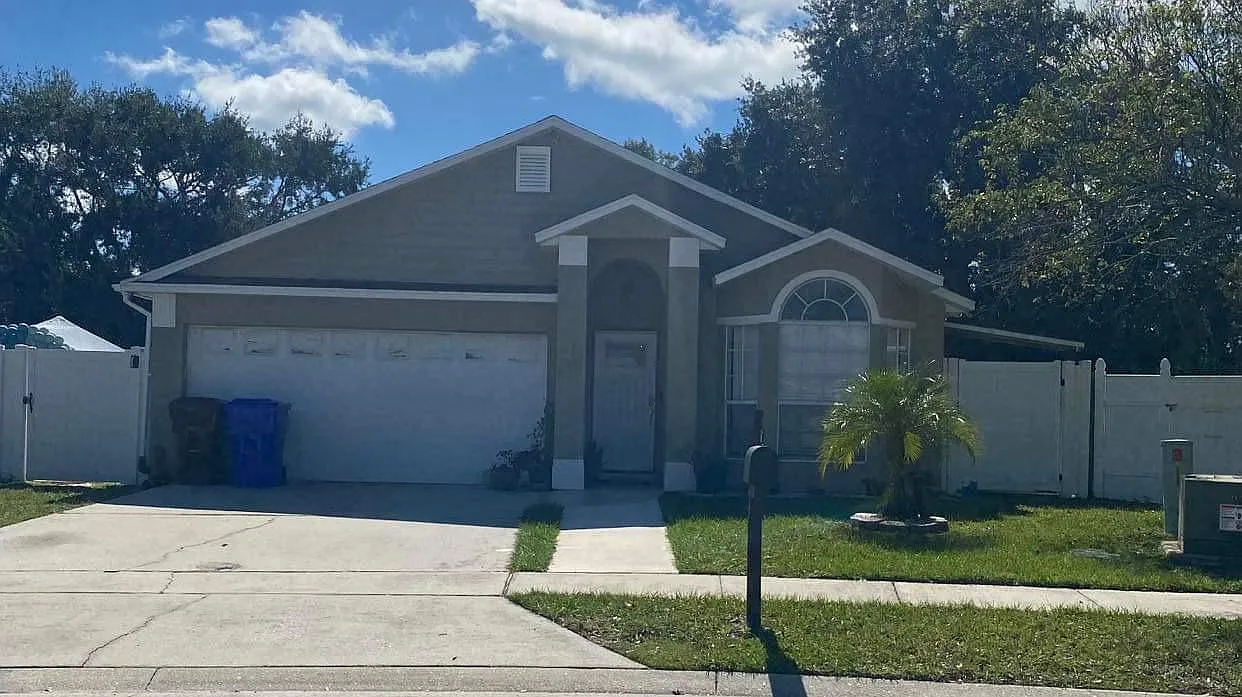 Colleen Cir, Kissimmee — Photo 1