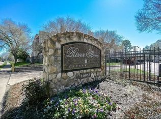 10855 Meadowglen Ln APT 1009, Houston, TX 77042