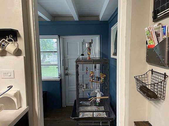 Kitchen to dining nook