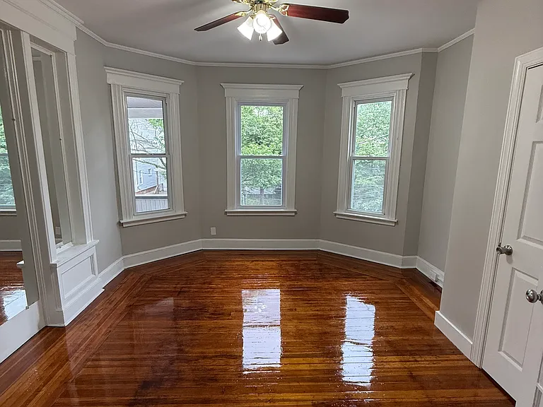 504 Winthrop Ave #B — Photo 1