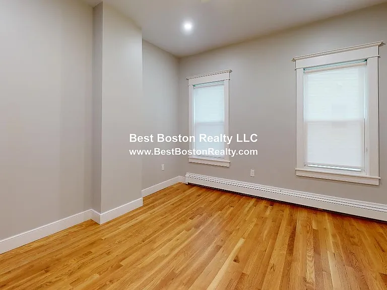 33 Portsmouth St #1L — Photo 5