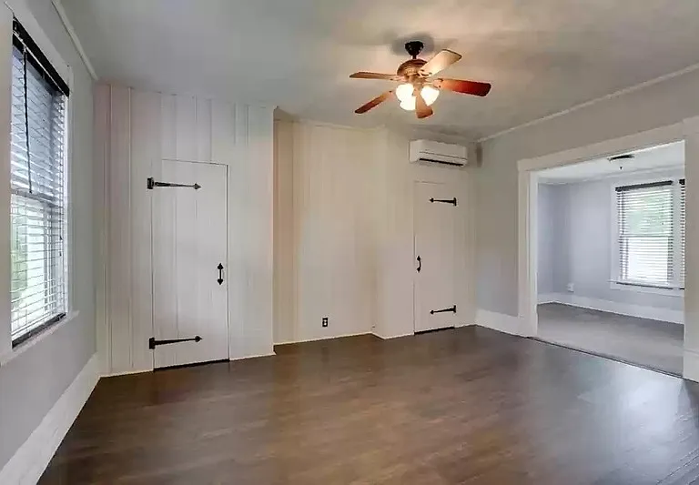 408 E Main St — Photo 29