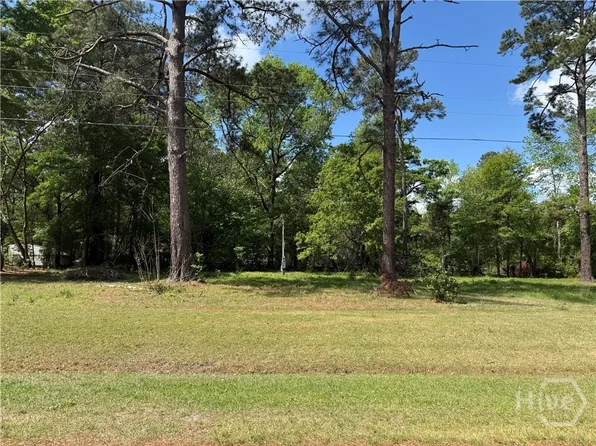210 Wallace Circle, Bloomingdale, GA 31302