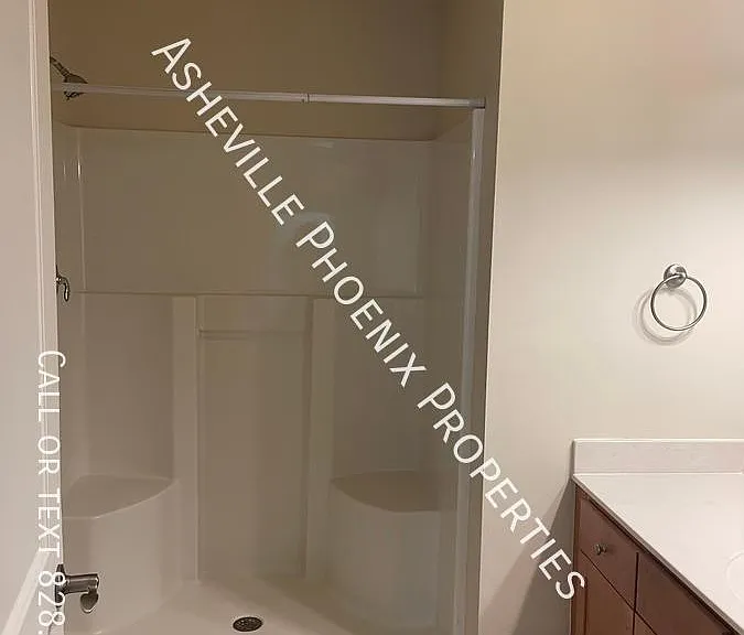120 Little Fox Ln — Photo 8