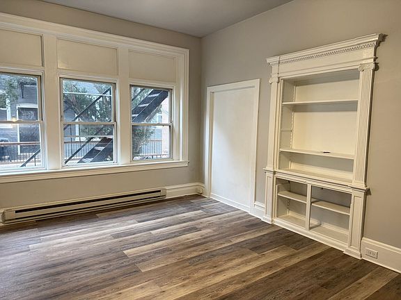 2nd image of 641-643 E Orange St #2