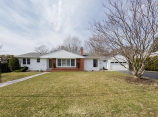 35 Hinchey Ln, Somerset, MA 02726
