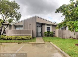 514 Woodgate Cir, Sunrise, FL 33326