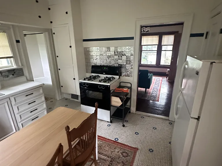 828 E University St #1 — Photo 18