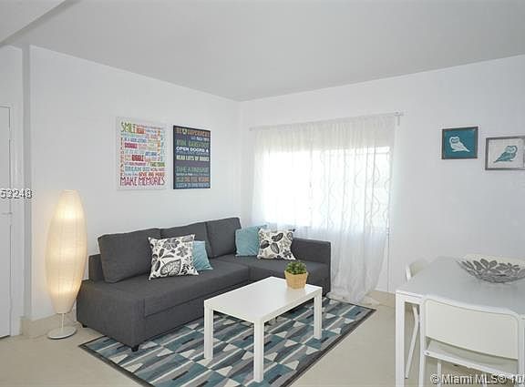 5th image of 1300 Pennsylvania Ave APT 306