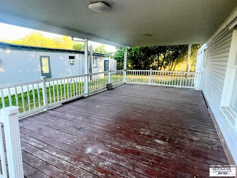 15953 Date Dr — Photo 17