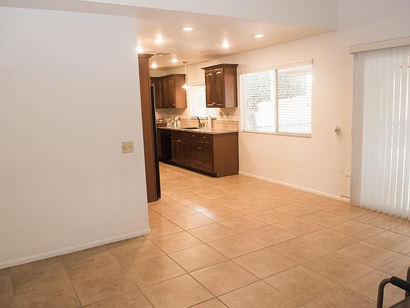 4th image of 9245 W Briarwood Cir N