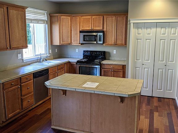 3rd image of 7323 187th Street Ct E