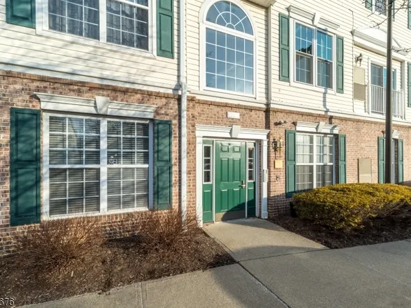 87 Limerick Ln, Lopatcong Twp., NJ 08865