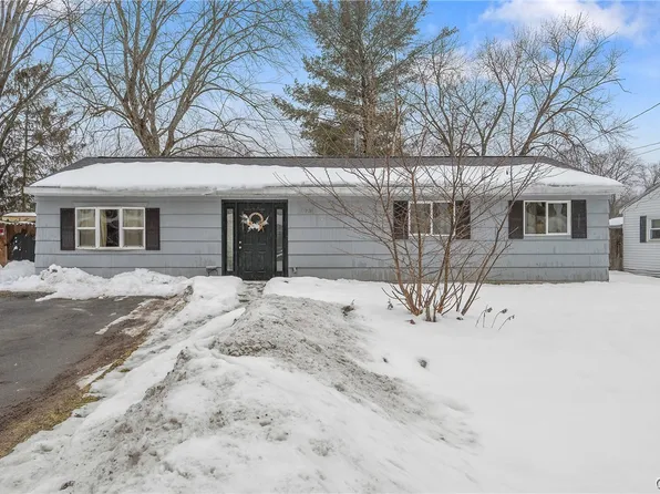 7941 Areopagitica Ave, Bridgeport, NY 13030