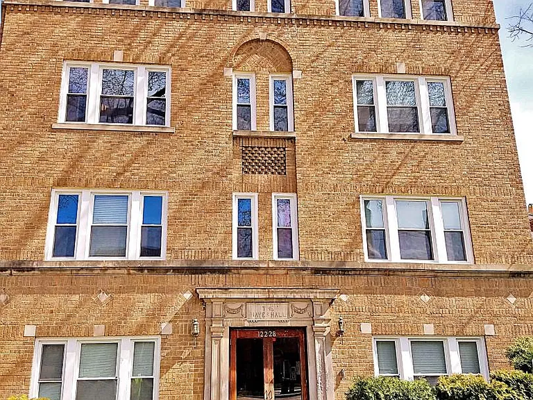 Hayes Hall — Photo 7