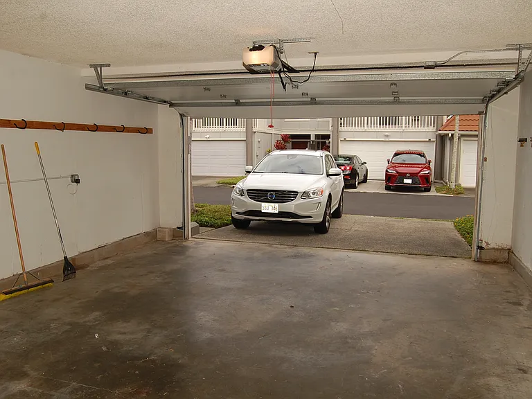 559 Keolu Dr — Photo 37