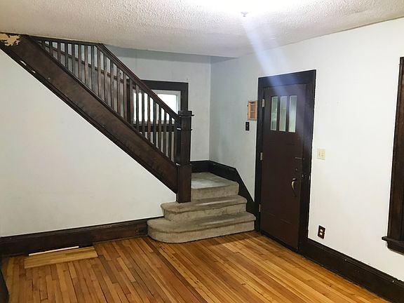 2nd image of 2907 Penn Ave N