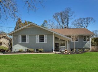 15 Mulberry Dr, Huntington, NY 11743