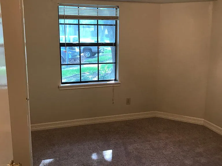 1518 Gelene Ct — Photo 17