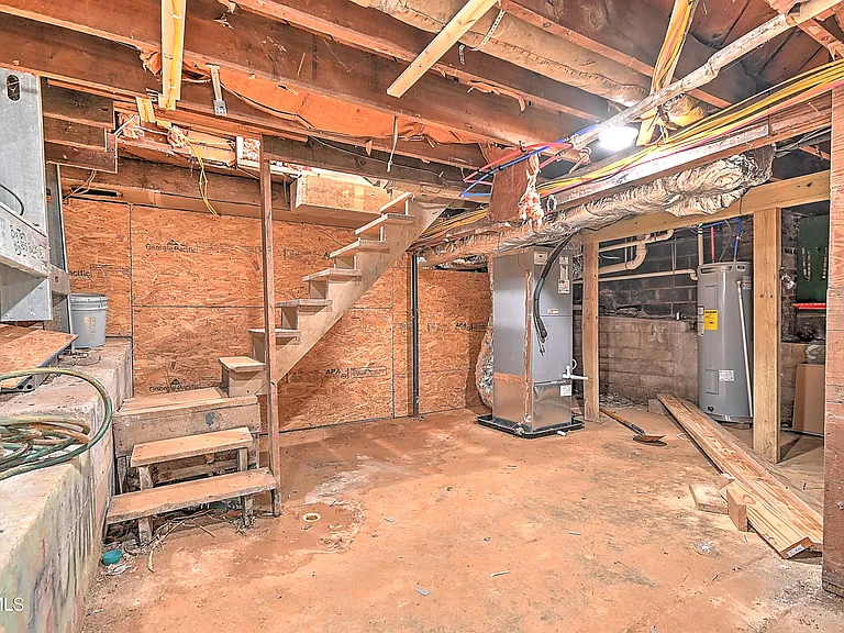 488 Virgil Ave — Photo 26