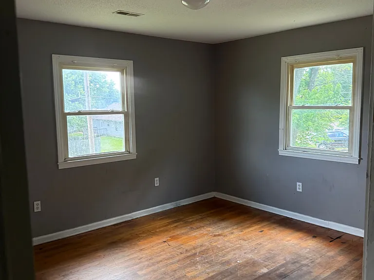 4605 Rice Rd — Photo 3