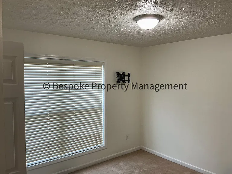 115 Woodmont Way — Photo 12