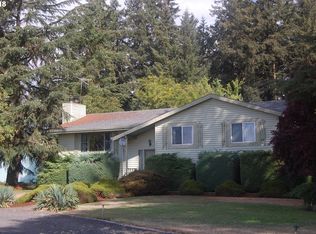 11570 SW River Bend Rd, McMinnville, OR 97128