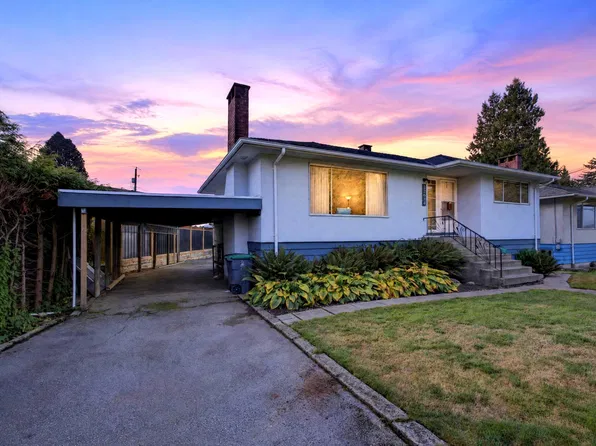 12614 102nd Ave, Surrey, BC V3V 3E4