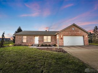 1948 Harris Ln, Xenia, OH 45385