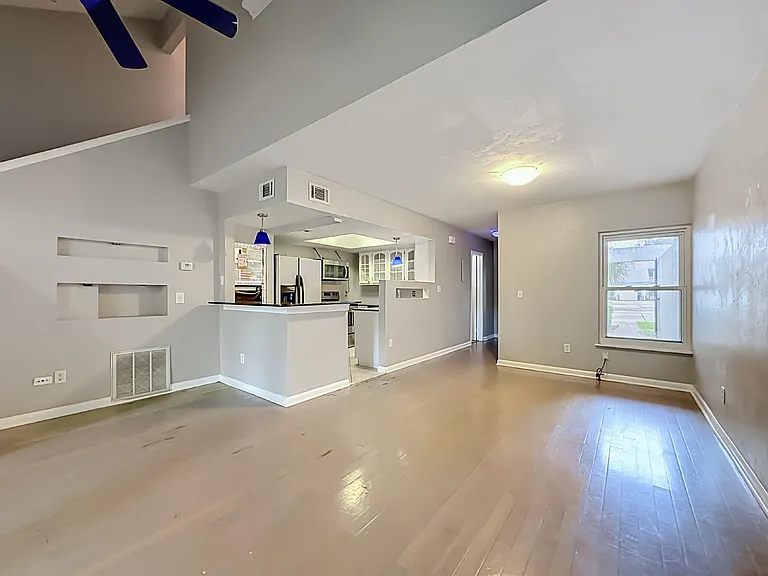 2857 Wonderwood Ln — Photo 8
