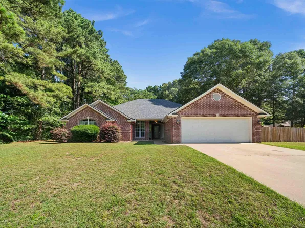 17570 Regal Row, Flint, TX 75762