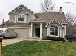 504 NE Agate Dr, Lees Summit, MO 64064