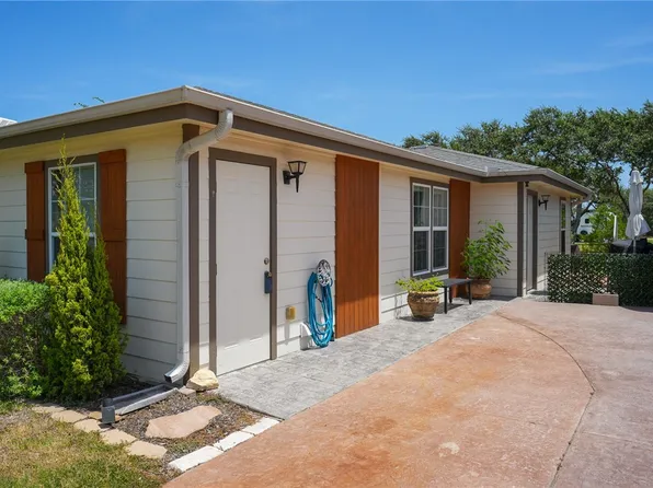 72 Augusta Cir, Aransas Pass, TX 78336