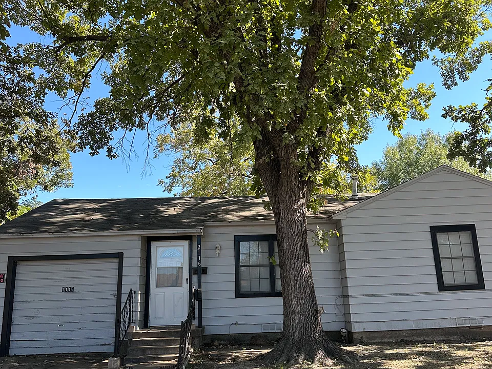 2116 Sharon Dr