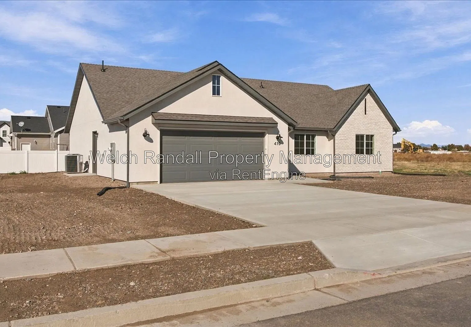 3 bed, 2.5 bath, 1592 sqft, $2,245 — Photo 3