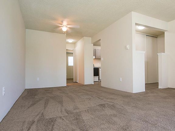 4th image of 2817 Grandview Dr W APT 7