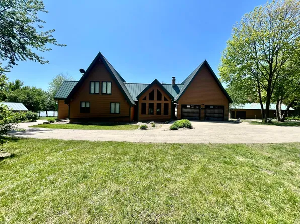 32385 290th St, Worthington, MN 56187