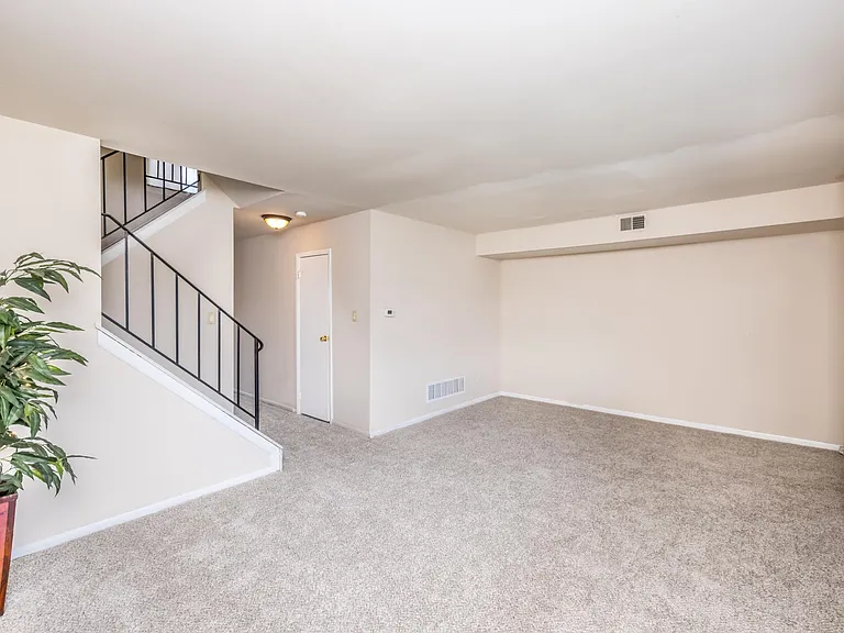 188 Chester Ct #1 — Photo 5