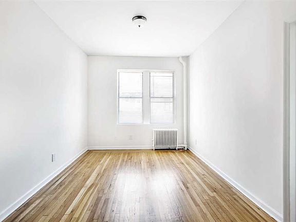 5th image of 23 Belvidere Ave APT 1