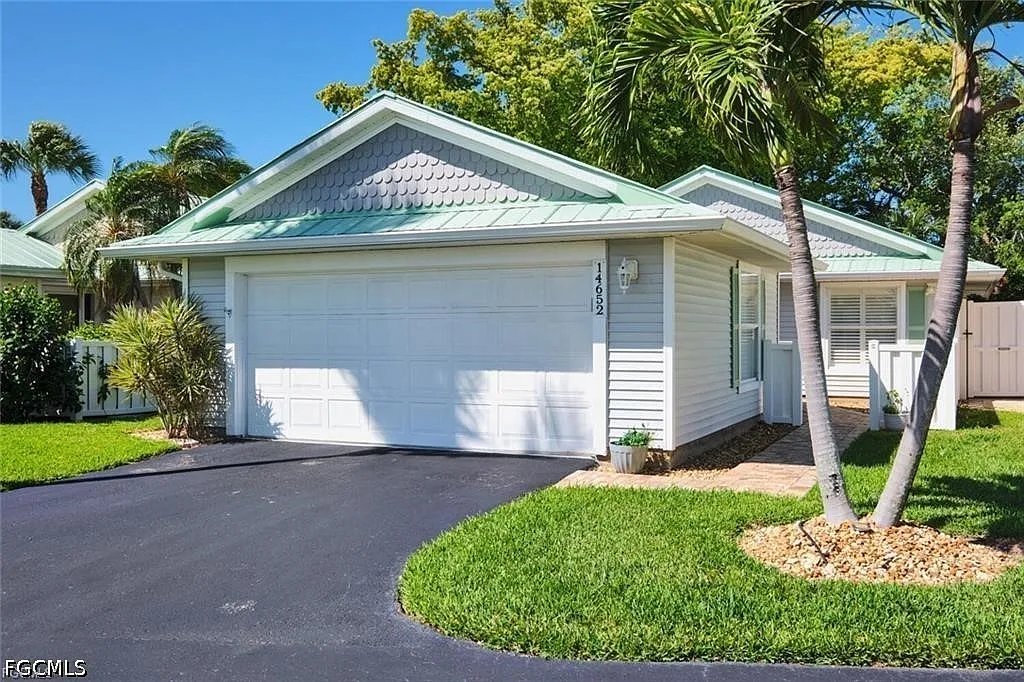 3 bed, 2.0 bath, 1134 sqft, $3,000 — Photo 1