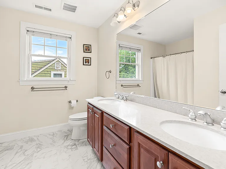 46 Loring Ave — Photo 33