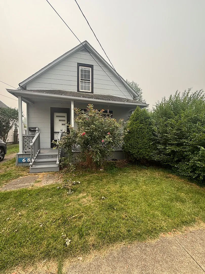 2bd Single Cash Pay/Section 8 — Photo 1