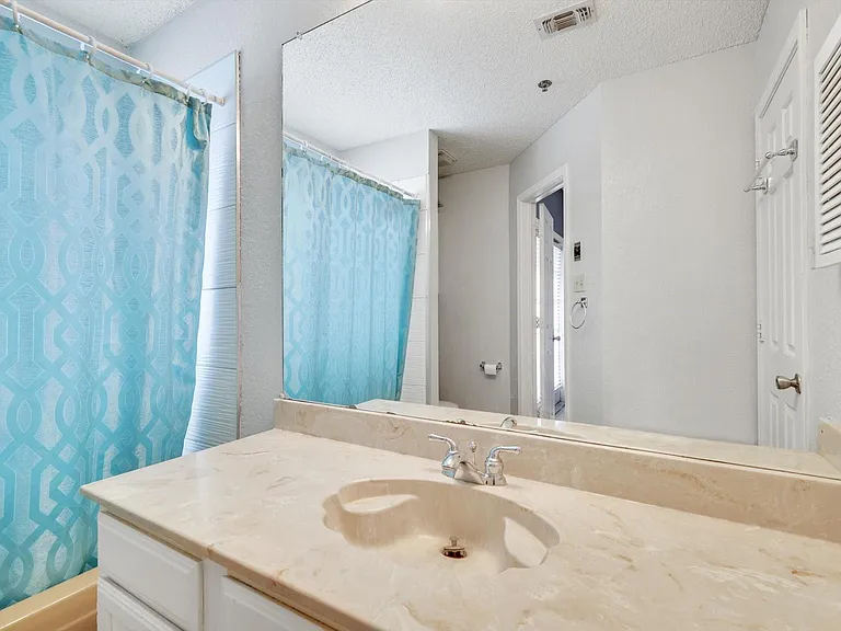 4800 W Lovers Ln #521 — Photo 14