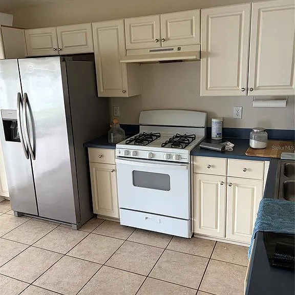 24312 Silkbay Ct — Photo 4