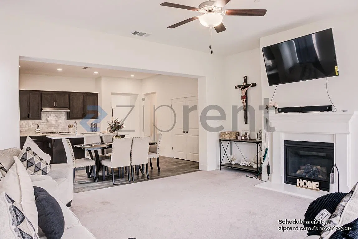 4 bed, 2471 sqft, $2,750 — Photo 4