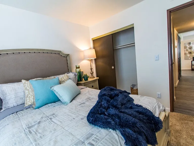 ONE MONTH FREE! APPLY FREE! VIRTUAL TOURS! — Photo 73