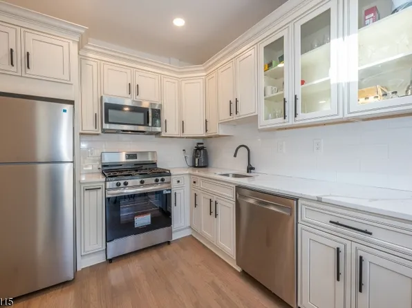 7 Pine St, Jefferson Twp., NJ 07849