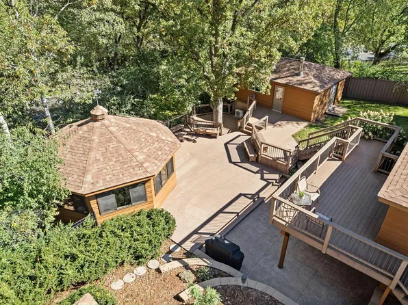 1615 Laurel Ave, Hudson, WI 54016
