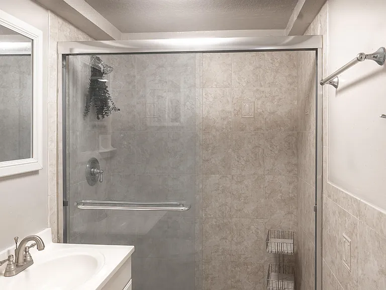 205 Coral Rd #1 — Photo 7